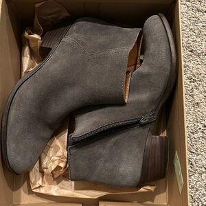 EUC Lucky Brand periscope oiled suede bootie 6 1/2